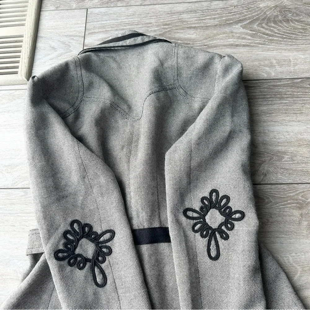 Tristan & Iseut Wool Blend Puff Sleeve Embroidery Blazer - Picture 12 of 15